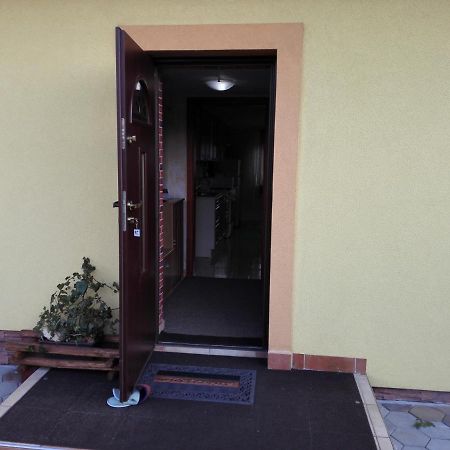 Apartman Slnecnica Попрад Екстер'єр фото